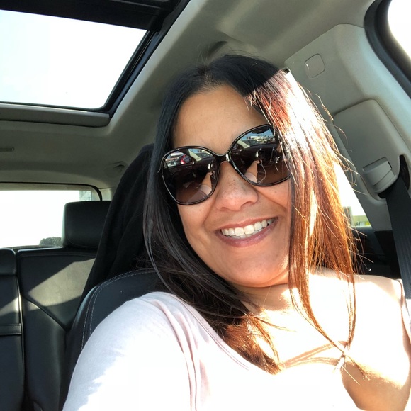 Meet your Posher, Melinda - Picture 1 of 1